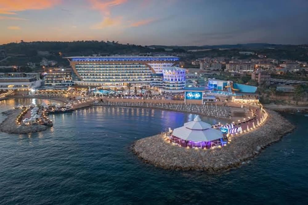 Granada Luxury Resort