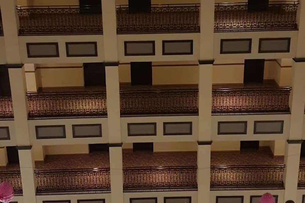 Hotel Gold River (2)