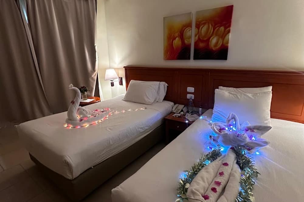 Amwaj Beach Club Abu Soma (3)