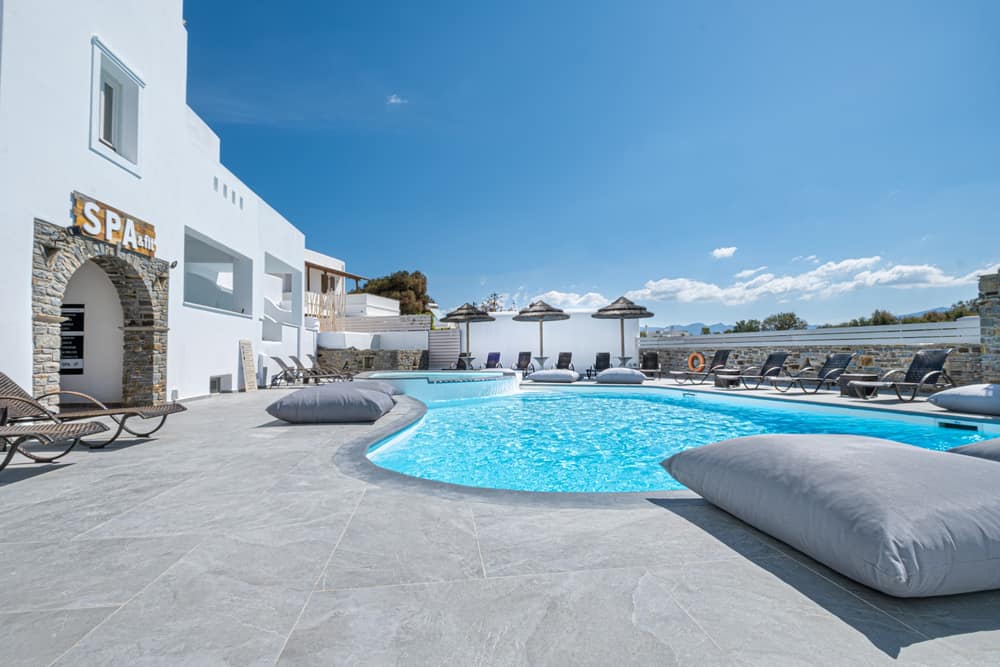 Liana Beach Hotel & Spa