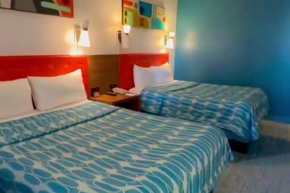Universal's Cabana Bay Beach Resort (2)