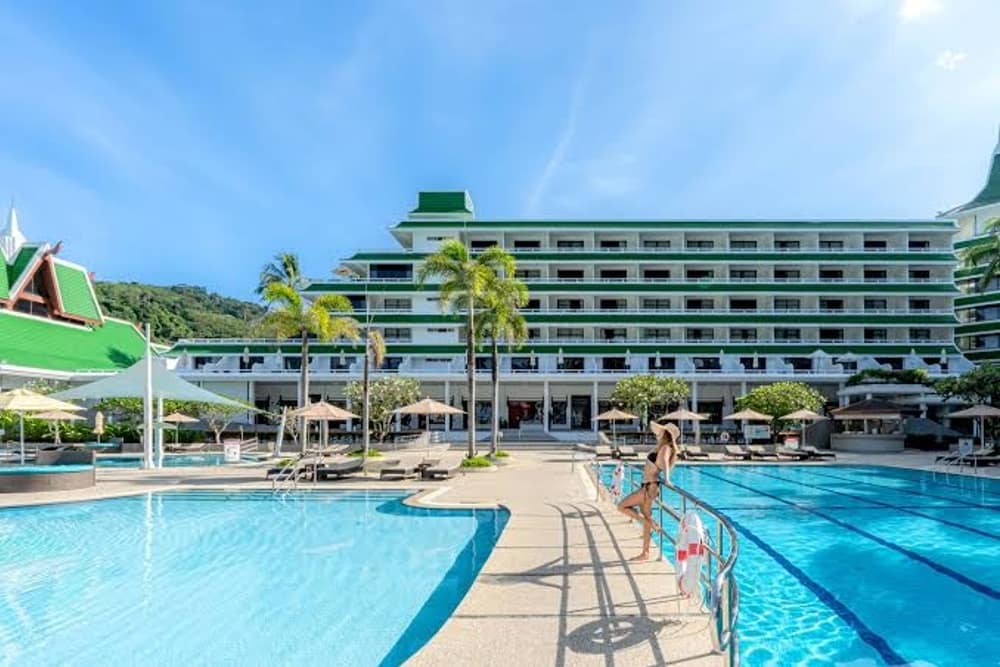 Le Meridien Phuket Beach Resort