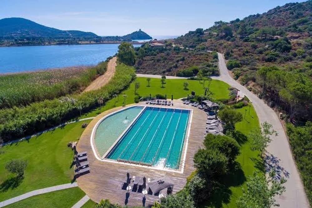 Chia Laguna, Hotel Village