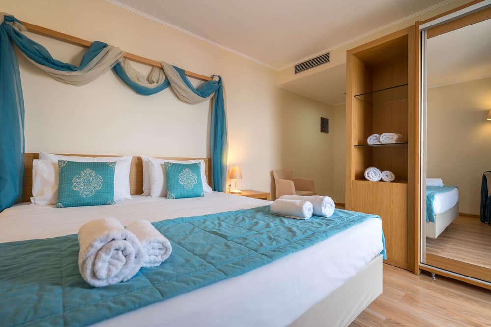 Galaxy Beach Resort, BW Premier Collection (3)