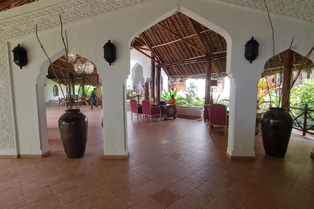 Bluebay Beach Resort & Spa (2)